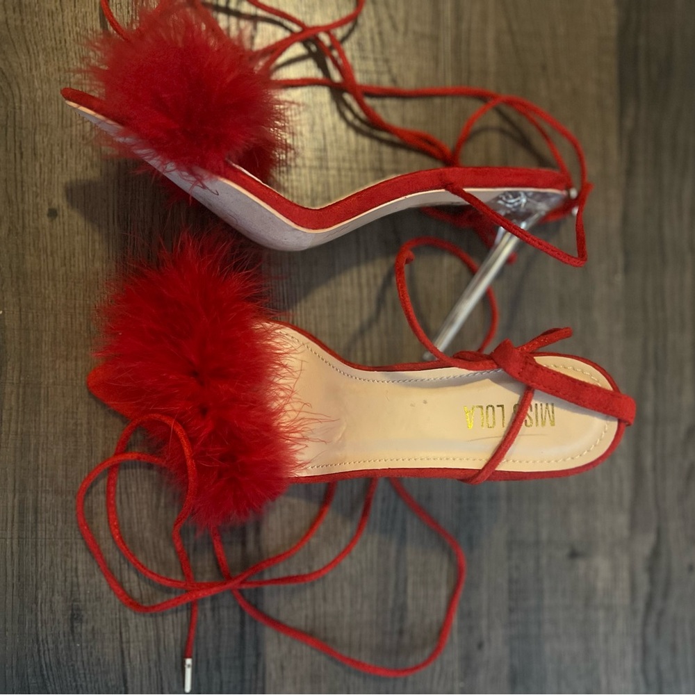 NWOT Feather Heels